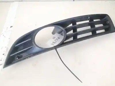 Pezzo di ricambio per auto di seconda mano GRIGLIA PARAURTI SINISTRA per VOLKSWAGEN PASSAT VARIANT (3C5)  Riferimenti OEM IAM 3C0853665A  