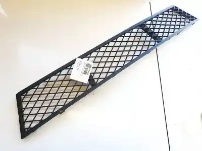 Second-hand car spare part central bumper grille for bmw 5-series, f07/f10 /f11 2010.03 - 2016.12 2.0 d 135kw 2010.03 --> oem iam references 5111728595001 Second-hand car spare part central bumper grille for bmw 5-series, f07/f10 /f11 2010.03 - 2016.12 2.0 d 135kw 2010.03 --> oem iam references 5111728595001