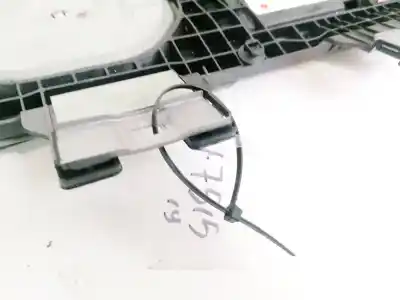 Second-hand car spare part antenna for mercedes clase r (w251) 3.0 cdi cat oem iam references a2518202275  28024813