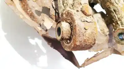 Second-hand car spare part rear left knuckle for volkswagen jetta (1k2) 1.6 edition oem iam references   