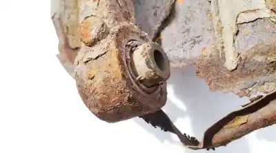 Second-hand car spare part rear left knuckle for volkswagen jetta (1k2) 1.6 edition oem iam references   