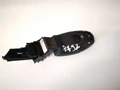 Pièce détachée automobile d'occasion COMMANDE AU VOLANT pour CITROEN C8  Références OEM IAM 96538207XT  