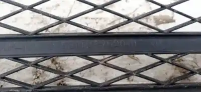 Автозапчасти б/у центральная решетка бампера за toyota yaris verso (ncp2/nlp2) 1.3 16v cat ссылки oem iam 5311252040  5311252040