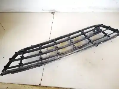 Автозапчасти б/у центральная решетка бампера за opel corsa c 1.2 16v cat (z 12 xep / lb4) ссылки oem iam 475498858a  