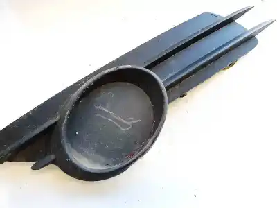 Peça sobressalente para automóvel em segunda mão Grelha De Pára Choques Esquerda por OPEL CORSA C 1.2 16V CAT (Z 12 XEP / LB4) Referências OEM IAM 13211481  475498858