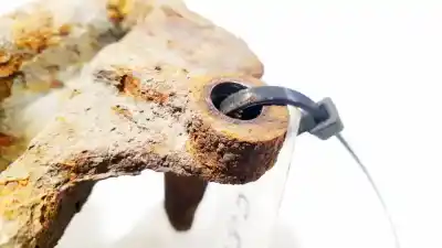 Second-hand car spare part front left knuckle for skoda octavia combi (1z5) 1.9 tdi dpf oem iam references   