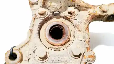 Second-hand car spare part front right knuckle for volvo xc90 2.5 t (7 asientos) oem iam references   