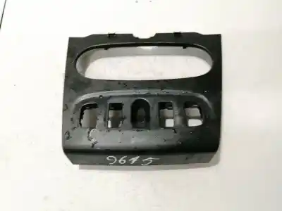 Peça sobressalente para automóvel em segunda mão plásticos por dacia sandero 0.9 tce cat referências oem iam 275009384r