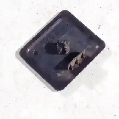 Pezzo di ricambio per auto di seconda mano plastica per opel zafira b 1.9 cdti riferimenti oem iam   