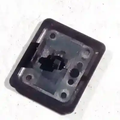 Pezzo di ricambio per auto di seconda mano plastica per opel zafira b 1.9 cdti riferimenti oem iam   