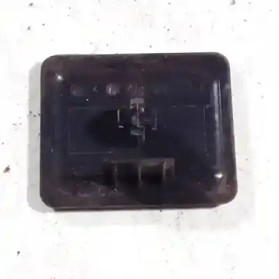 Pezzo di ricambio per auto di seconda mano plastica per opel zafira b 1.9 cdti riferimenti oem iam   