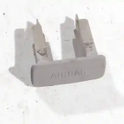 Peça sobressalente para automóvel em segunda mão plásticos por opel zafira b 1.9 cdti referências oem iam 322225228