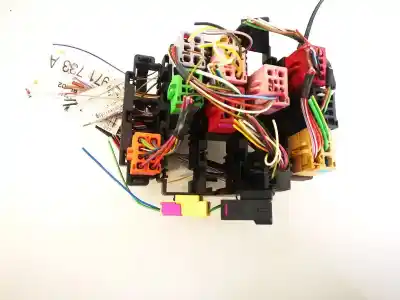 Pezzo di ricambio per auto di seconda mano PEZZI VARI per AUDI A6 AVANT (4B5)  Riferimenti OEM IAM 8D0937545D  