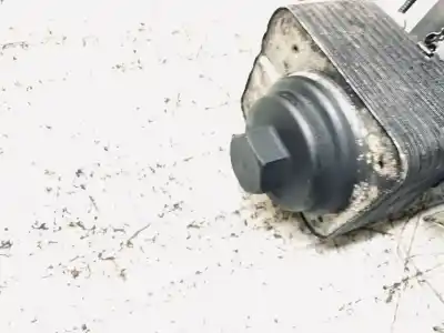 Recambio de automóvil de segunda mano de soporte filtro aceite, tapa del filtro de aceite para volkswagen golf v (1k1) 2.0 tdi referencias oem iam 045115389e  