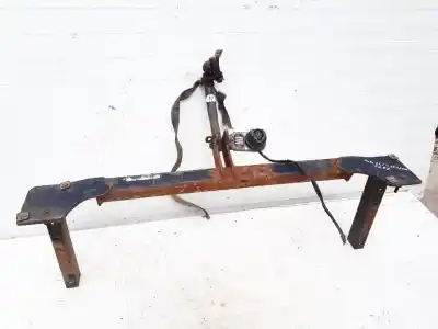 Pezzo di ricambio per auto di seconda mano attacco per rimorchio per audi a6 avant (c4) 1.9 tdi riferimenti oem iam   