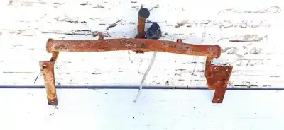 Pezzo di ricambio per auto di seconda mano Attacco Per Rimorchio per OPEL VECTRA B CARAVAN 2.0 16V CAT (X 20 XEV / L34) Riferimenti OEM IAM   