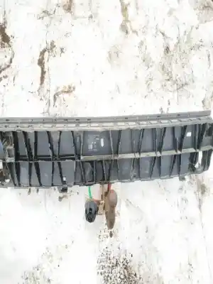 Pezzo di ricambio per auto di seconda mano attacco per rimorchio per audi a6 avant (c4) 2.5 tdi riferimenti oem iam 