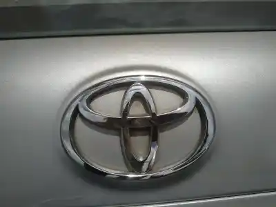 Second-hand car spare part front badge for toyota corolla (e12) 2.0 d-4d sol berlina oem iam references   