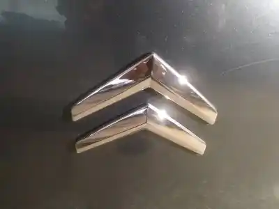 Second-hand car spare part front badge for citroen c4 picasso 1.6 16v hdi fap oem iam references   