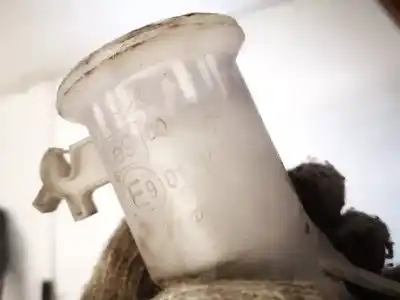 Second-hand car spare part windscreen washer bottle for ford focus turn. (cb8) 1.6 tdci cat oem iam references e9001024  e9011019