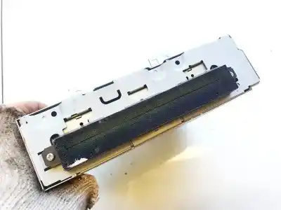 Pezzo di ricambio per auto di seconda mano impianto audio / radio cd per volvo v50 (545) 2.0 d riferimenti oem iam 307326001