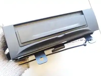 Pezzo di ricambio per auto di seconda mano impianto audio / radio cd per volvo v50 (545) 2.0 d riferimenti oem iam 306798661