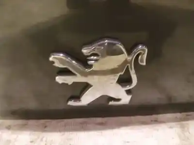 Peça sobressalente para automóvel em segunda mão emblema por peugeot 308 1.6 16v hdi referências oem iam 