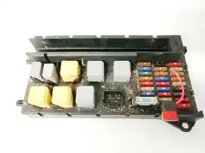 Pièce détachée automobile d'occasion BOÎTES À FUSIBLES pour VOLKSWAGEN CRAFTER CAJA CERRADA  Références OEM IAM 518817028  