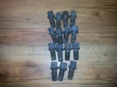 Recambio de automóvil de segunda mano de Tuercas-tornillos para SEAT IBIZA (6L1)  referencias OEM IAM   