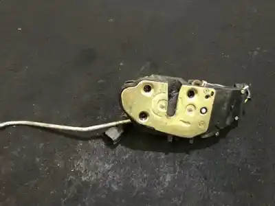 Peça sobressalente para automóvel em segunda mão fechadura da porta dianteira esquerda por kia carnival 2.9 turbodiesel cat referências oem iam 