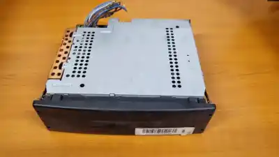 Second-hand car spare part AUDIO SYSTEM / RADIO CD for RENAULT ESPACE IV (JKO)  OEM IAM references 8200205833C  TOT798 Second-hand car spare part AUDIO SYSTEM / RADIO CD for RENAULT ESPACE IV (JKO)  OEM IAM references 8200205833C  TOT798
