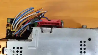 Second-hand car spare part audio system / radio cd for renault espace iv (jko) 1.9 authentique [1.9 ltr. - 88 kw dci diesel] oem iam references 8200205833c  tot798