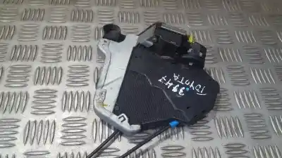 Peça sobressalente para automóvel em segunda mão fechadura da porta dianteira esquerda por toyota auris 2.2 d-cat referências oem iam a46693