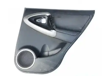 Автозапчасти б/у обивка задней правой двери за TOYOTA RAV 4 (A3) 2.2 Turbodiesel CAT ссылки OEM IAM   