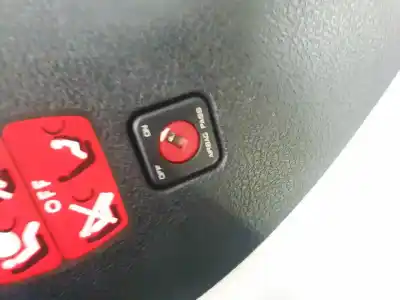 Pièce détachée automobile d'occasion BOUTON INTERRUPTEUR pour PEUGEOT 407, 2004.05 - 2010.12  Références OEM IAM 95835T02  