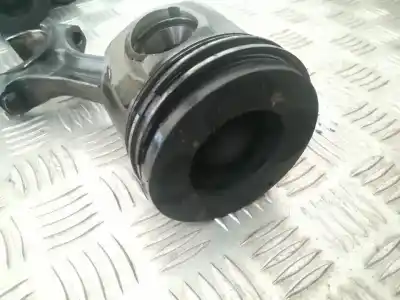 Second-hand car spare part piston for kia sorento 2.5 crdi ex oem iam references j5ae  
