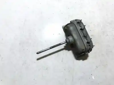 Pezzo di ricambio per auto di seconda mano motore chiusura cancello centralizzato per audi 100 avant (c4) 2.5 tdi riferimenti oem iam 