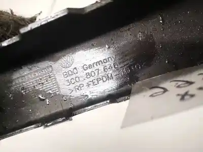 Автозапчасти б/у передние молдинги за volkswagen passat b6 variant (3c5) 2.0 fsi ссылки oem iam 3c0807646  