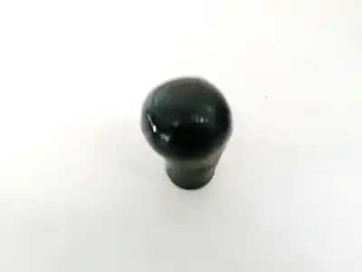 Second-hand car spare part gear lever knob for toyota corolla (e11) 2.0 d-4d linea sol oem iam references   