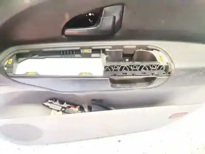 Pezzo di ricambio per auto di seconda mano rivestimento porta anteriore destro per kia ceed (ed) 1.6 crdi 115 riferimenti oem iam bsw067913  