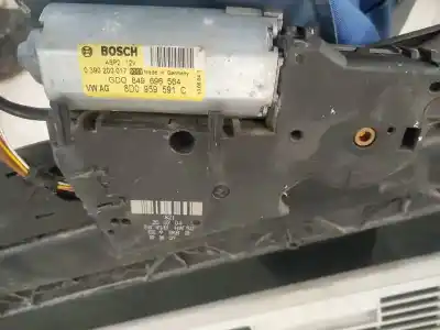 Peça sobressalente para automóvel em segunda mão MOTOR ELÉTRICO DE TETO por VOLKSWAGEN GOLF, V 2003.10 - 2008.10  Referências OEM IAM 8D0959591C  0390200017