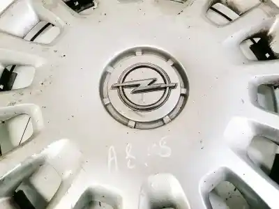 Pezzo di ricambio per auto di seconda mano coprimozzi per opel corsa d 1.3 16v cdti riferimenti oem iam 13211854  13211852