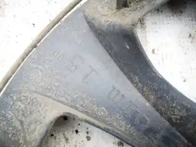 Pezzo di ricambio per auto di seconda mano coprimozzi per toyota corolla (e11) 2.0 d-4d linea sol riferimenti oem iam   