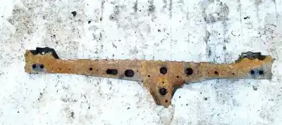 Peça sobressalente para automóvel em segunda mão charrió / suporte de eixo dianteiro por toyota auris 2.2 d-cat referências oem iam 