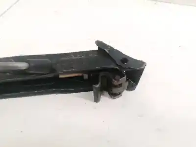 Pezzo di ricambio per auto di seconda mano cric di sollevamento per audi a6 avant (4b5) 1.9 tdi riferimenti oem iam 8a0011031f  