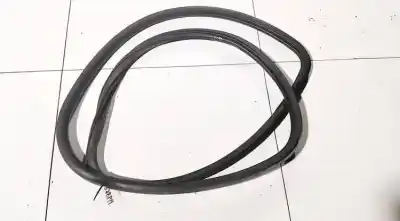 Peça sobressalente para automóvel em segunda mão junta vedante da porta por opel zafira b 1.9 cdti referências oem iam 