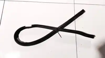 Peça sobressalente para automóvel em segunda mão junta vedante da porta por opel meriva b 1.7 16v cdti referências oem iam 