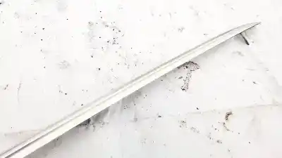 Автозапчастина б/у пластикler для audi a4 b8 (8k2) 2.0 tdi quattro посилання на oem iam 8k9860021a  