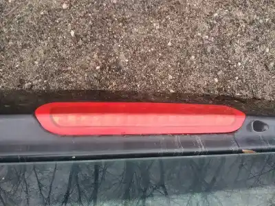 Peça sobressalente para automóvel em segunda mão farolim de travão central por kia sportage (km) 2.0 crdi referências oem iam 