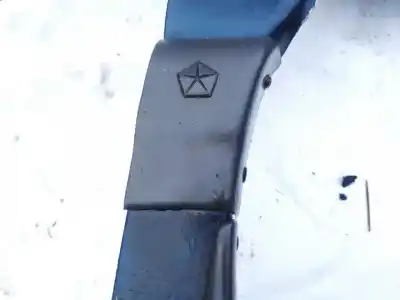 Recambio de automóvil de segunda mano de moldura de la aleta (moldura) - delantero derecho para chrysler grand voyager 2.5 d referencias oem iam 